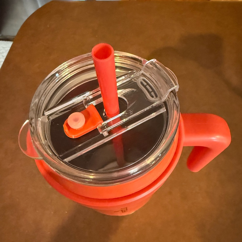Reduce Coral Insulated Mug with Handle - Picture 3 of 3